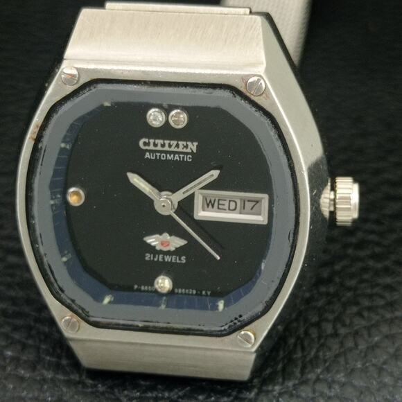 Vintage 1973 Citizen Automatic Womans Silver Watch W/daydate & Black accents main image 9
